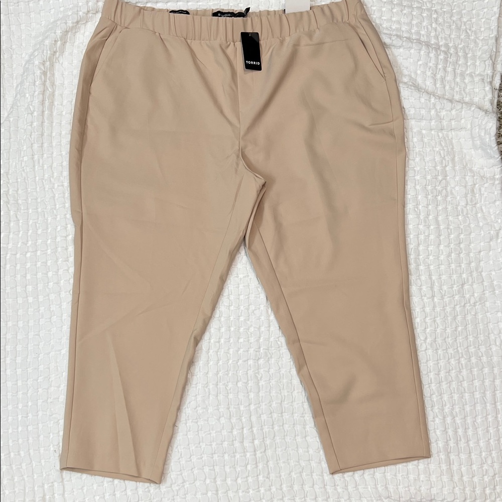 NWT Torrid Crepe Pants